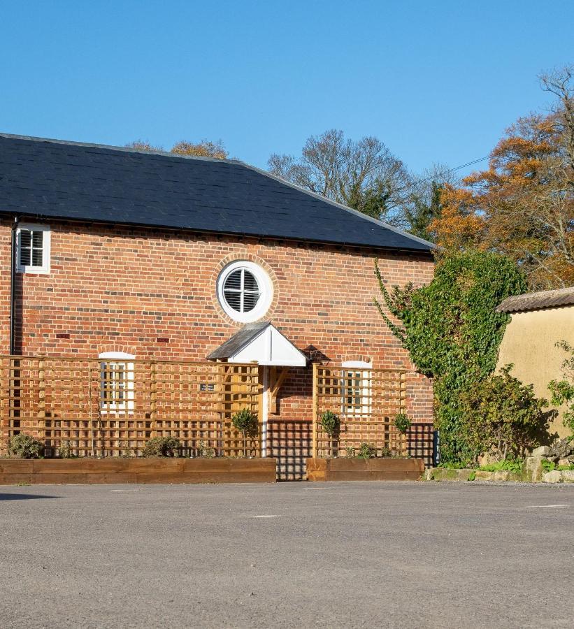Rollestone Coach House Shrewton Exterior foto